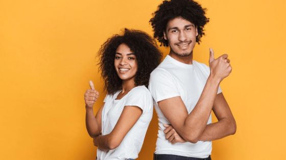 Portrait de Manon Hoareau, jeune gagnante du concours de poésie (UCO)